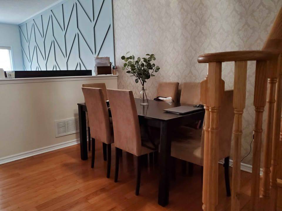 34B Massie ST, Toronto E07, ON M1S 3Z6