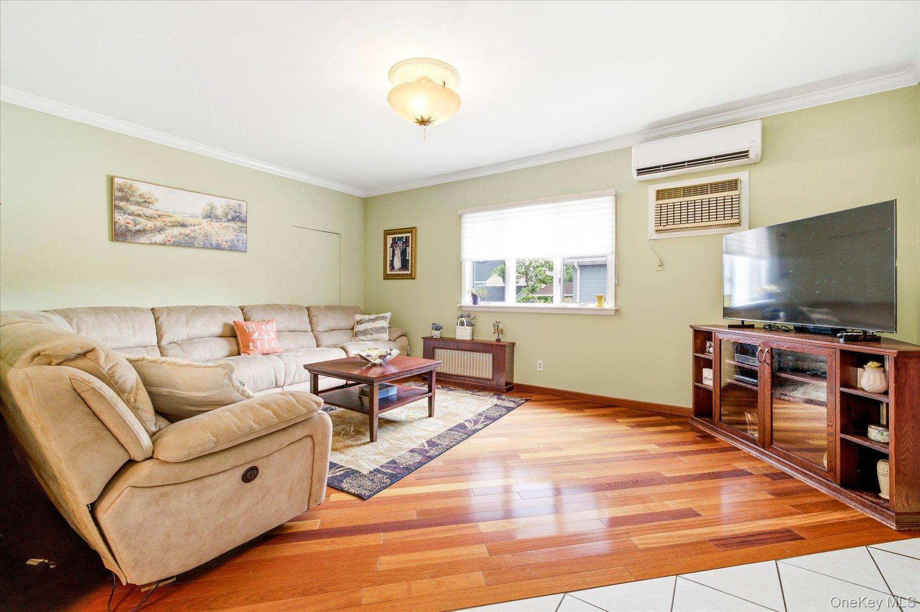 298 Lincoln PL, Lawrence, NY 11559