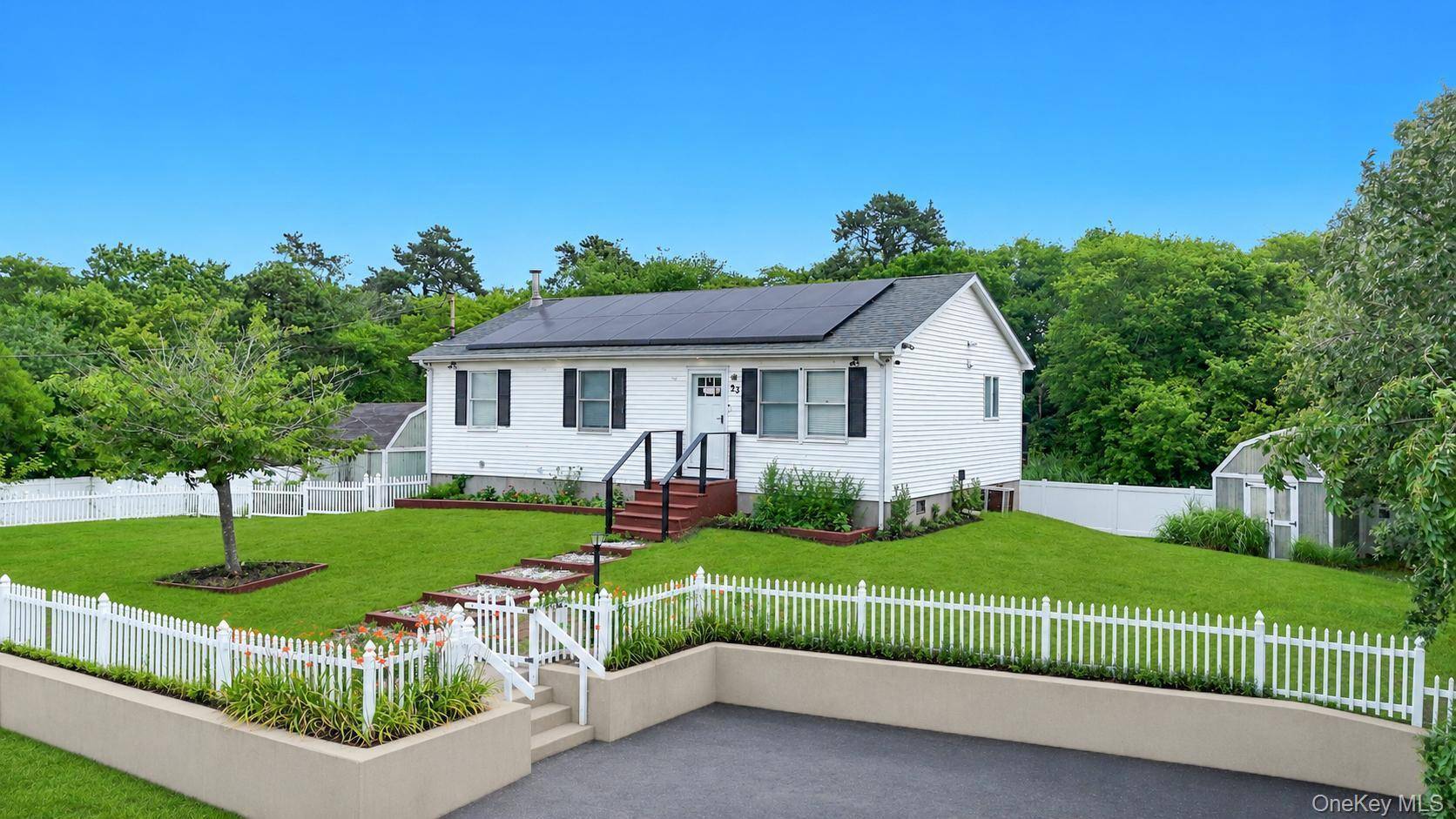 23 Hemlock DR, Mastic Beach, NY 11951