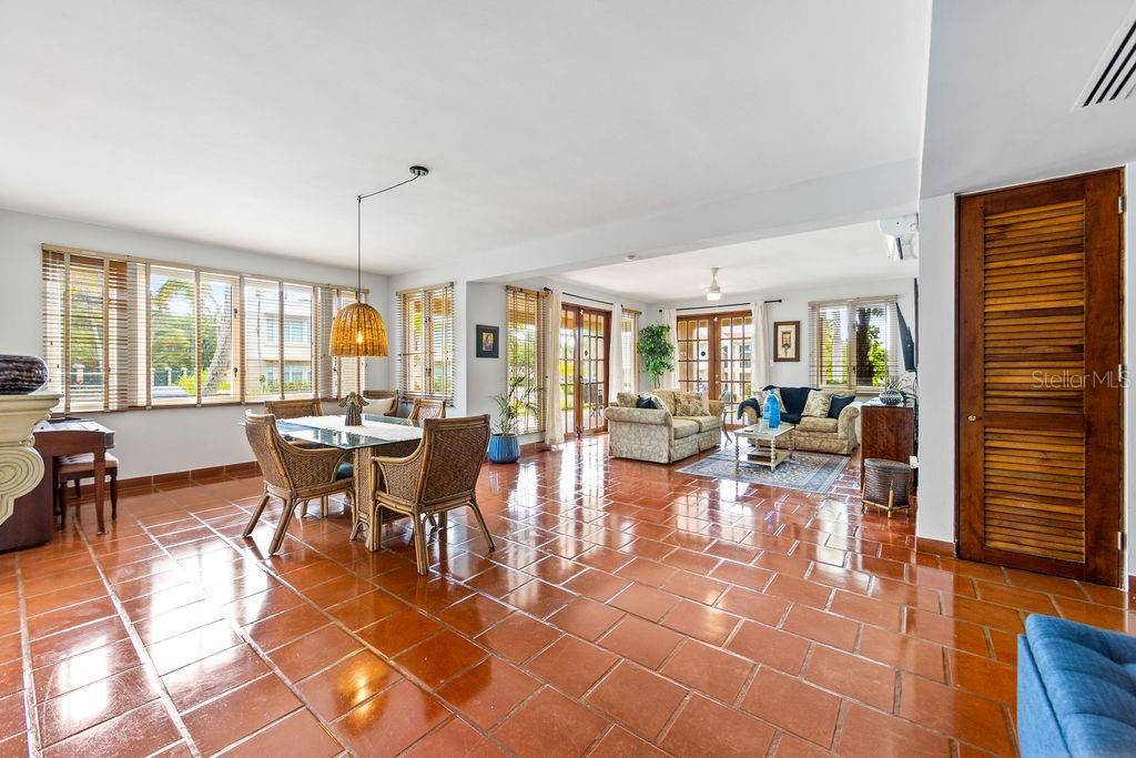 E LAKESIDE VILLAS #1, Vega Alta, PR 00692