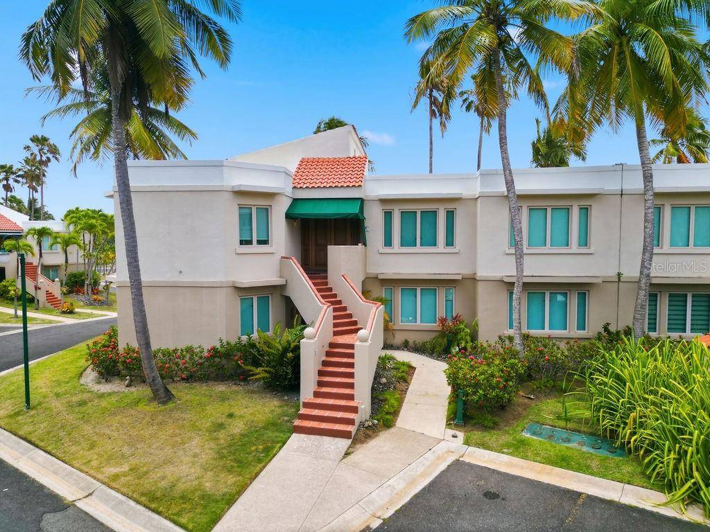 E LAKESIDE VILLAS #1, Vega Alta, PR 00692