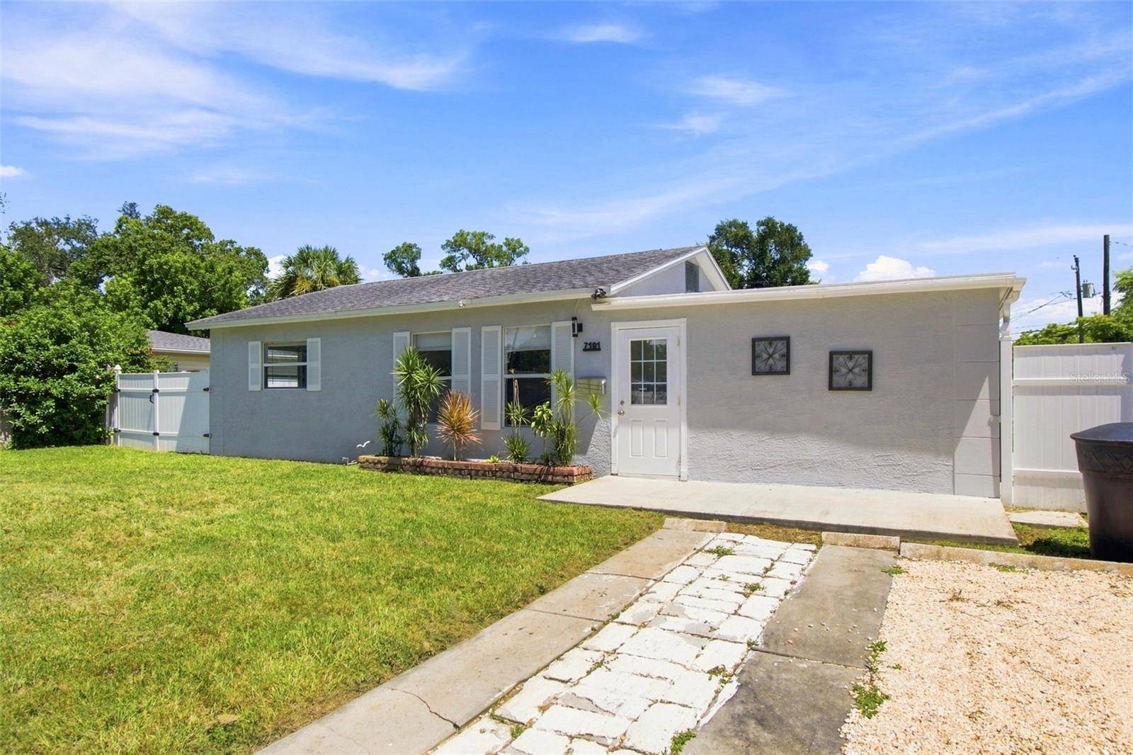 7101 15TH ST N, St Petersburg, FL 33702