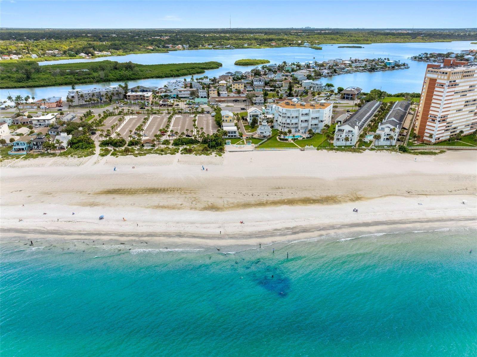 18105 1ST ST E, Redington Shores, FL 33708