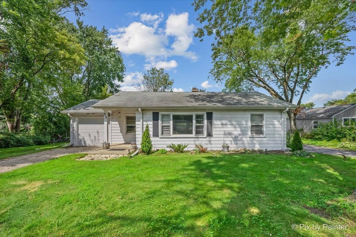 812 Hitchcock AVE, Lisle, IL 60532