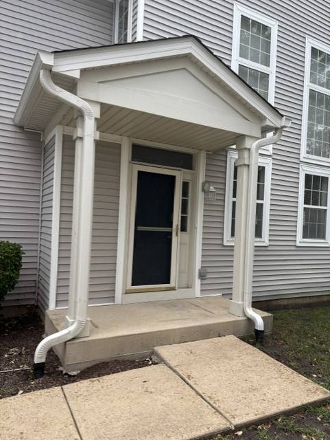 2440 Reflections DR, Aurora, IL 60502