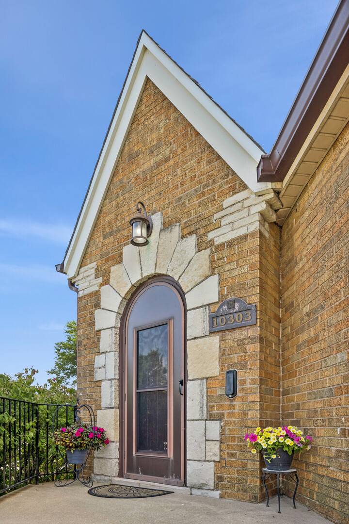 10303 S CALIFORNIA AVE, Chicago, IL 60655