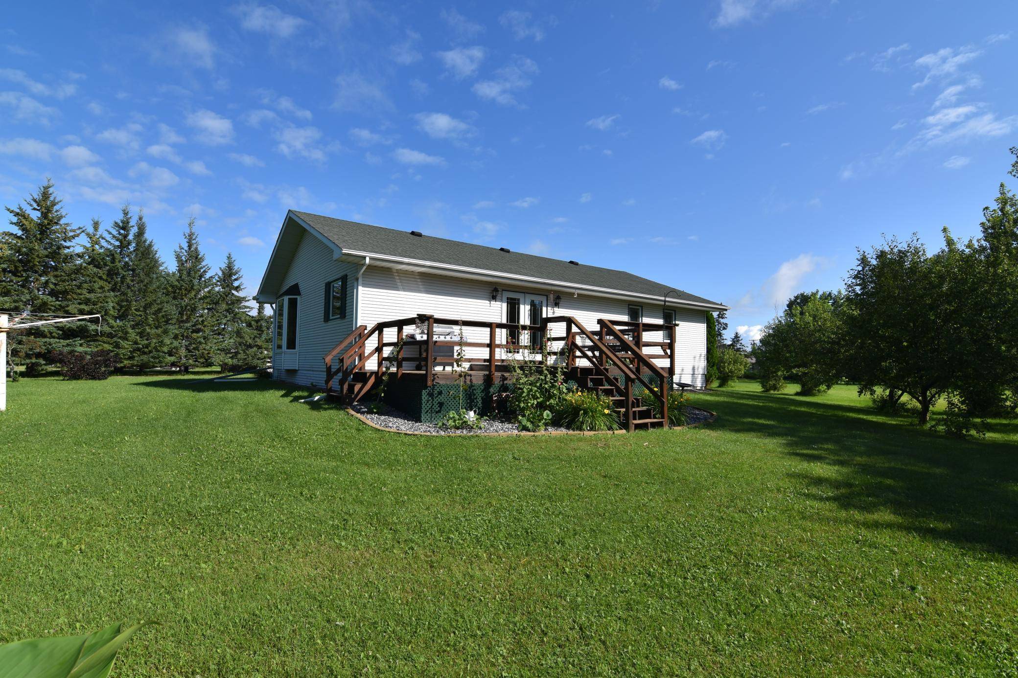 220 4th AVE SW, Baudette, MN 56623
