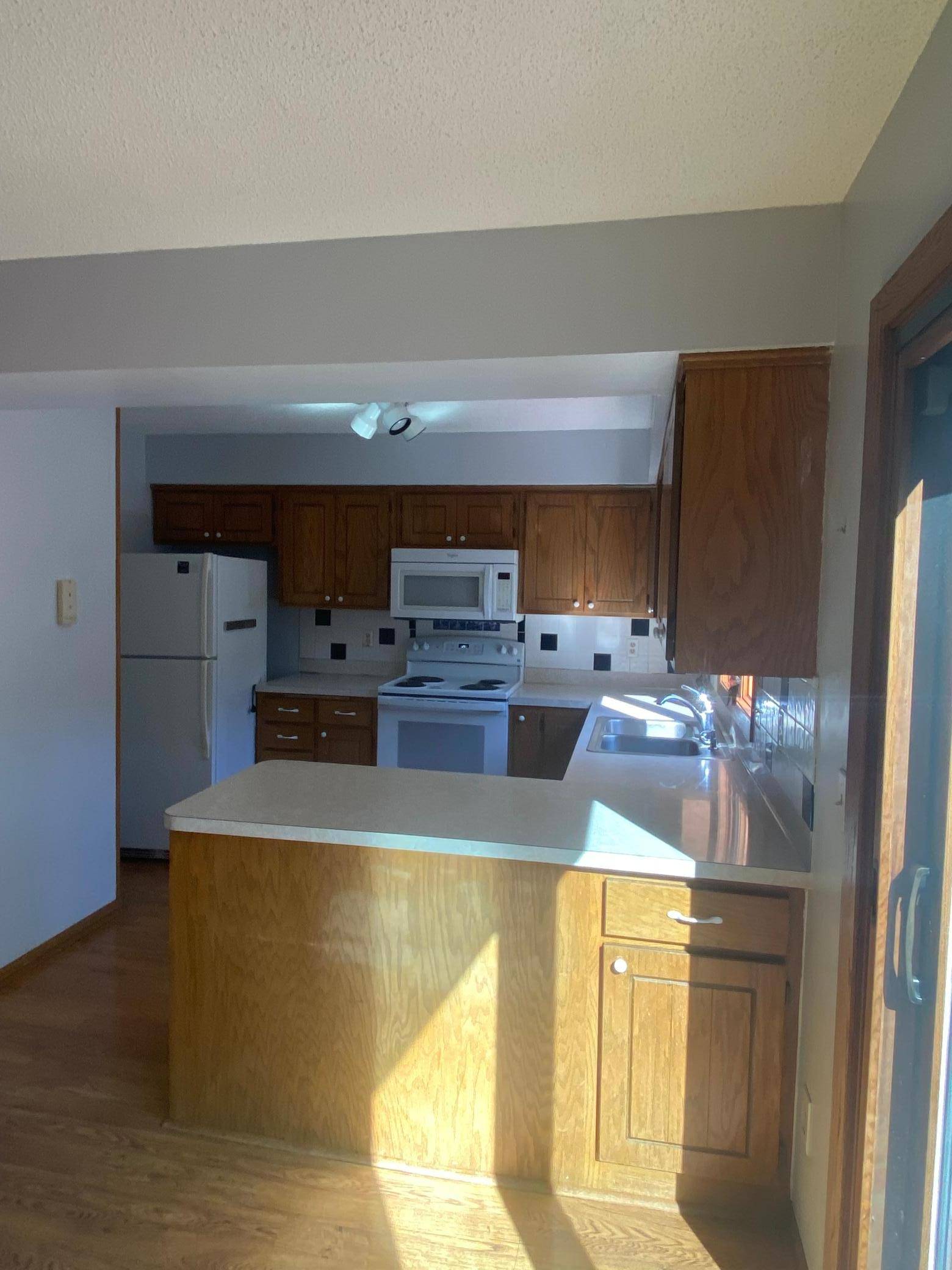 1361 Knoll DR, Shoreview, MN 55126