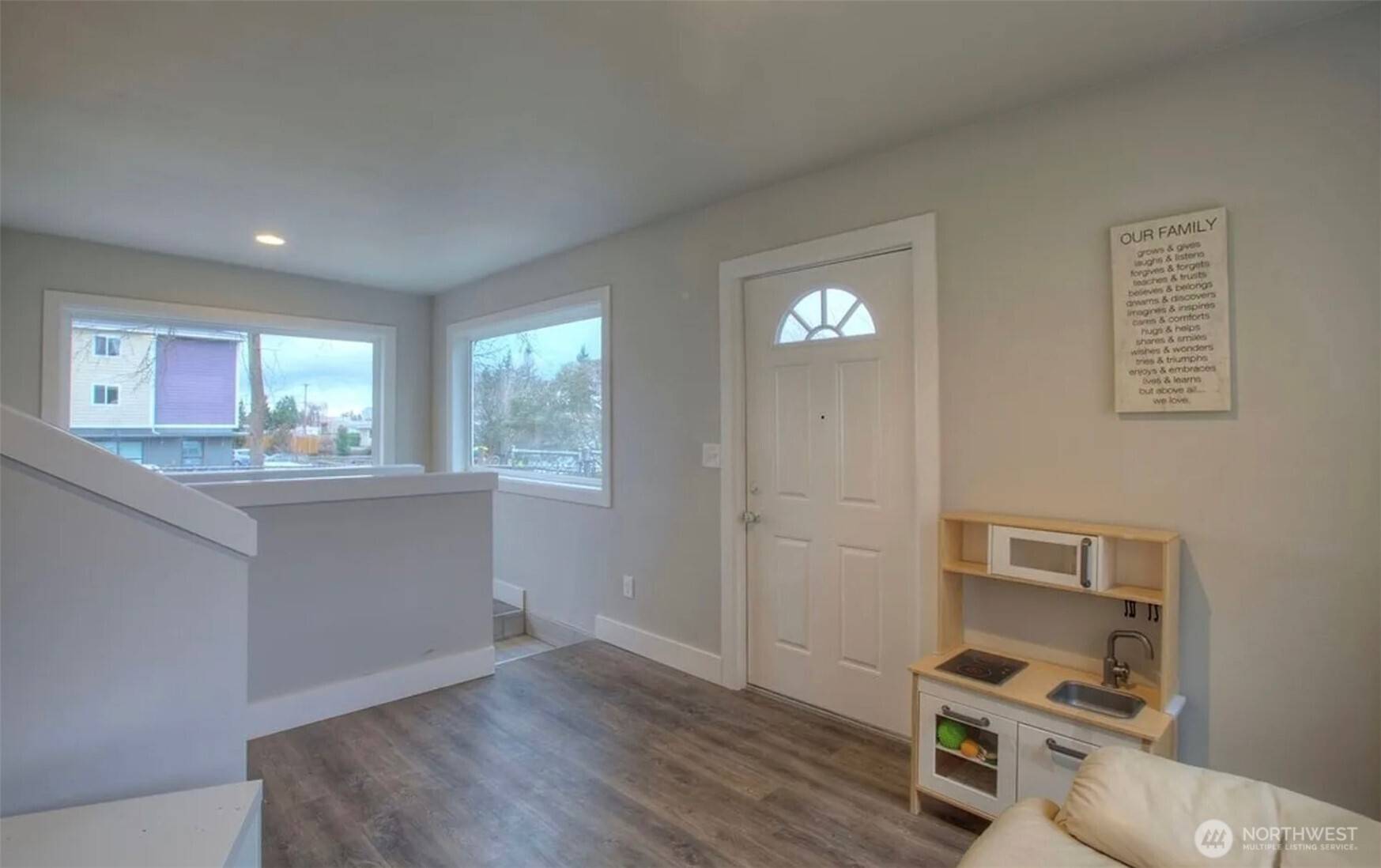 4238 S 164th ST, Tukwila, WA 98188