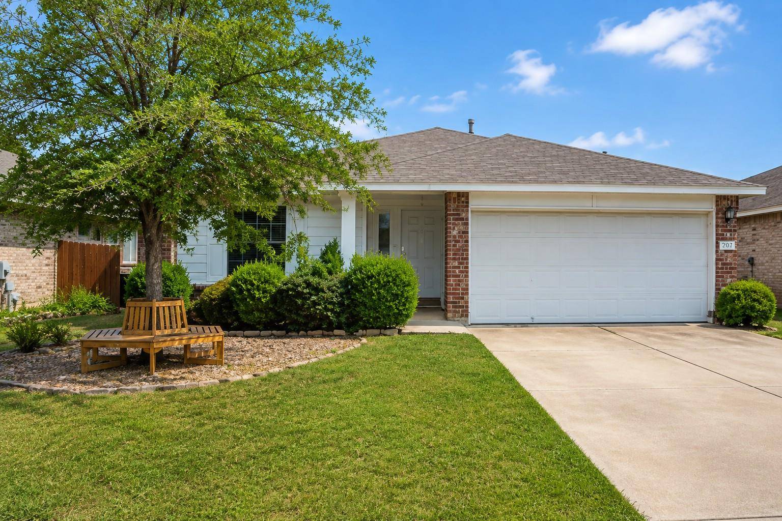 1509 Nettie DR, Leander, TX 78641