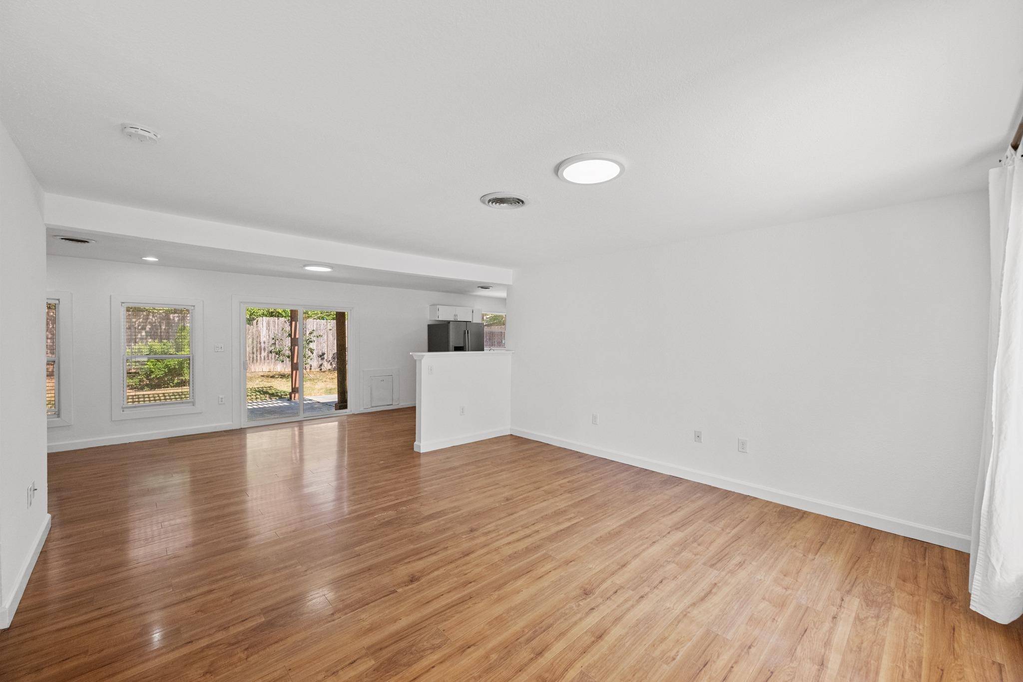 6802 Columbia DR, Austin, TX 78723