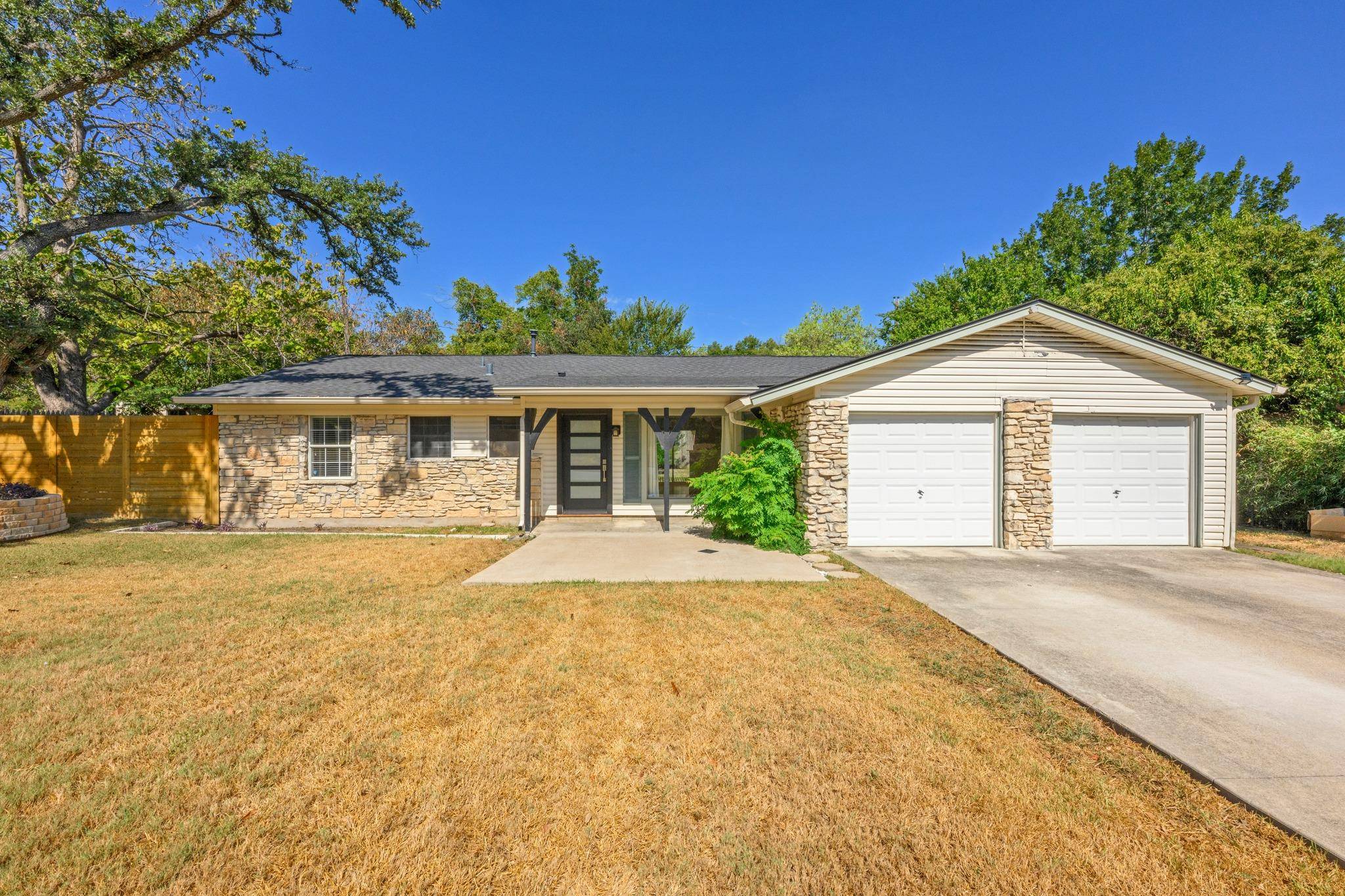 6802 Columbia DR, Austin, TX 78723