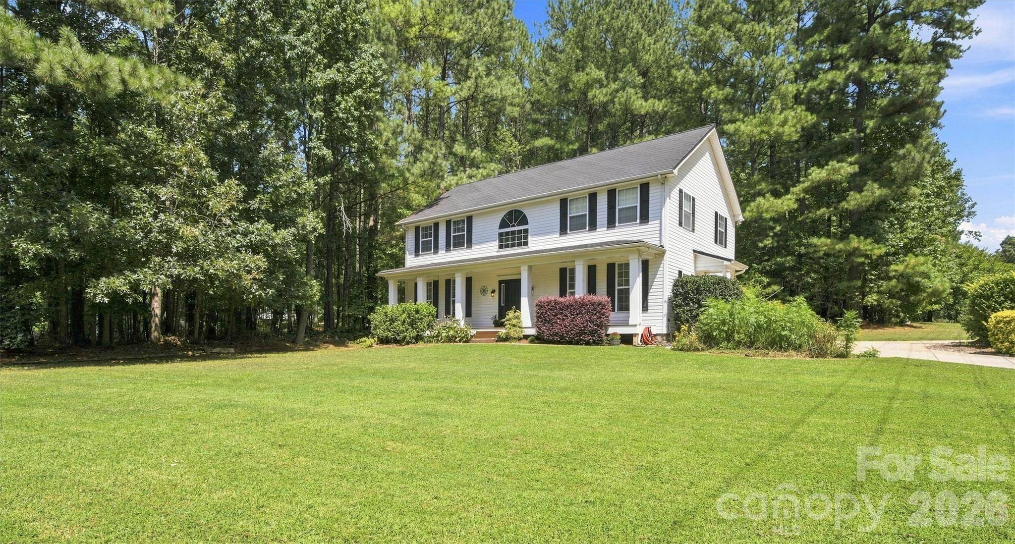 3686 Lake Bluff DR, Sherrills Ford, NC 28673