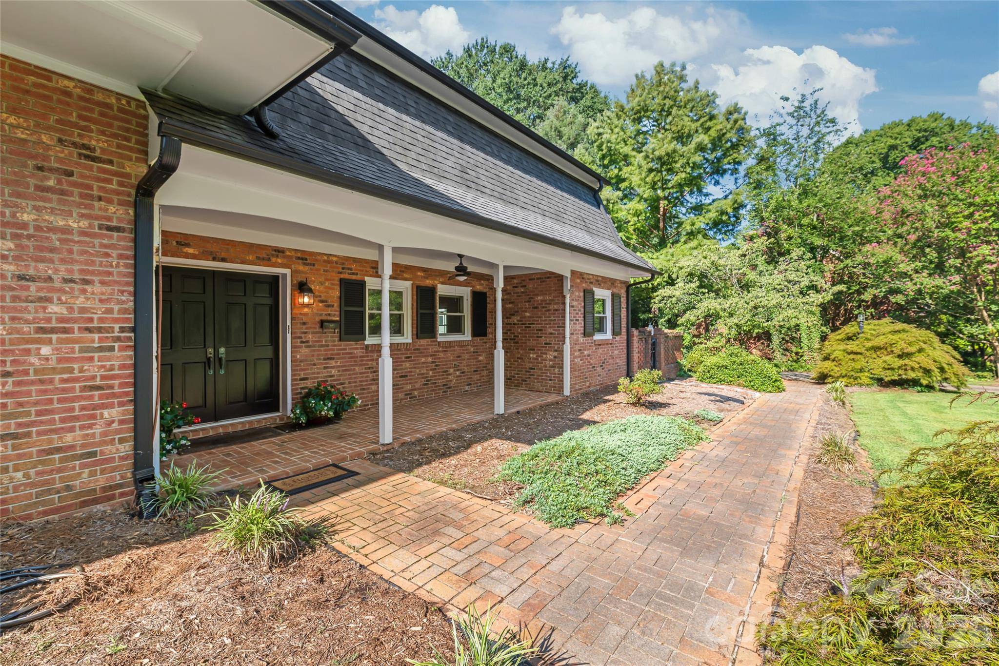 1339 Carmen LN, Gastonia, NC 28054