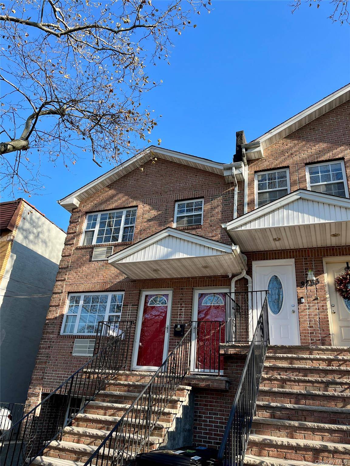 82-81 88th PL #2, Glendale, NY 11385