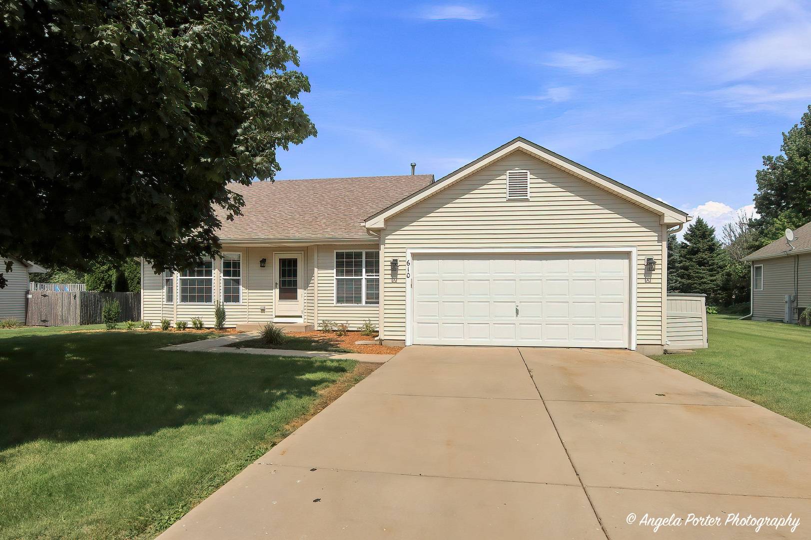 610 Cartwright TRL, Mchenry, IL 60050