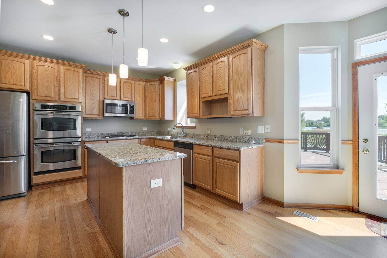 1759 NAPA SUWE LN, Wauconda, IL 60084