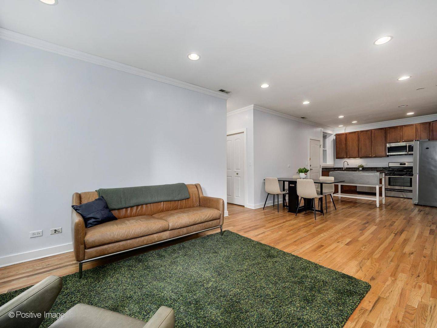 1430 N Maplewood AVE #201, Chicago, IL 60622
