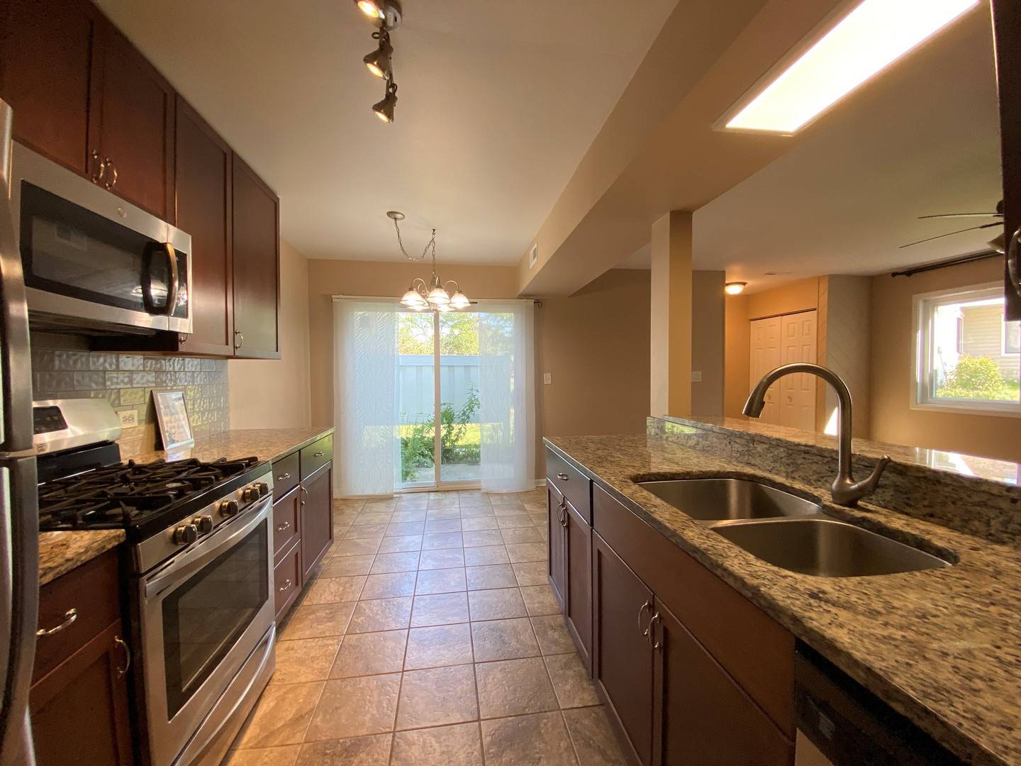 333 Regatta PT, Schaumburg, IL 60194