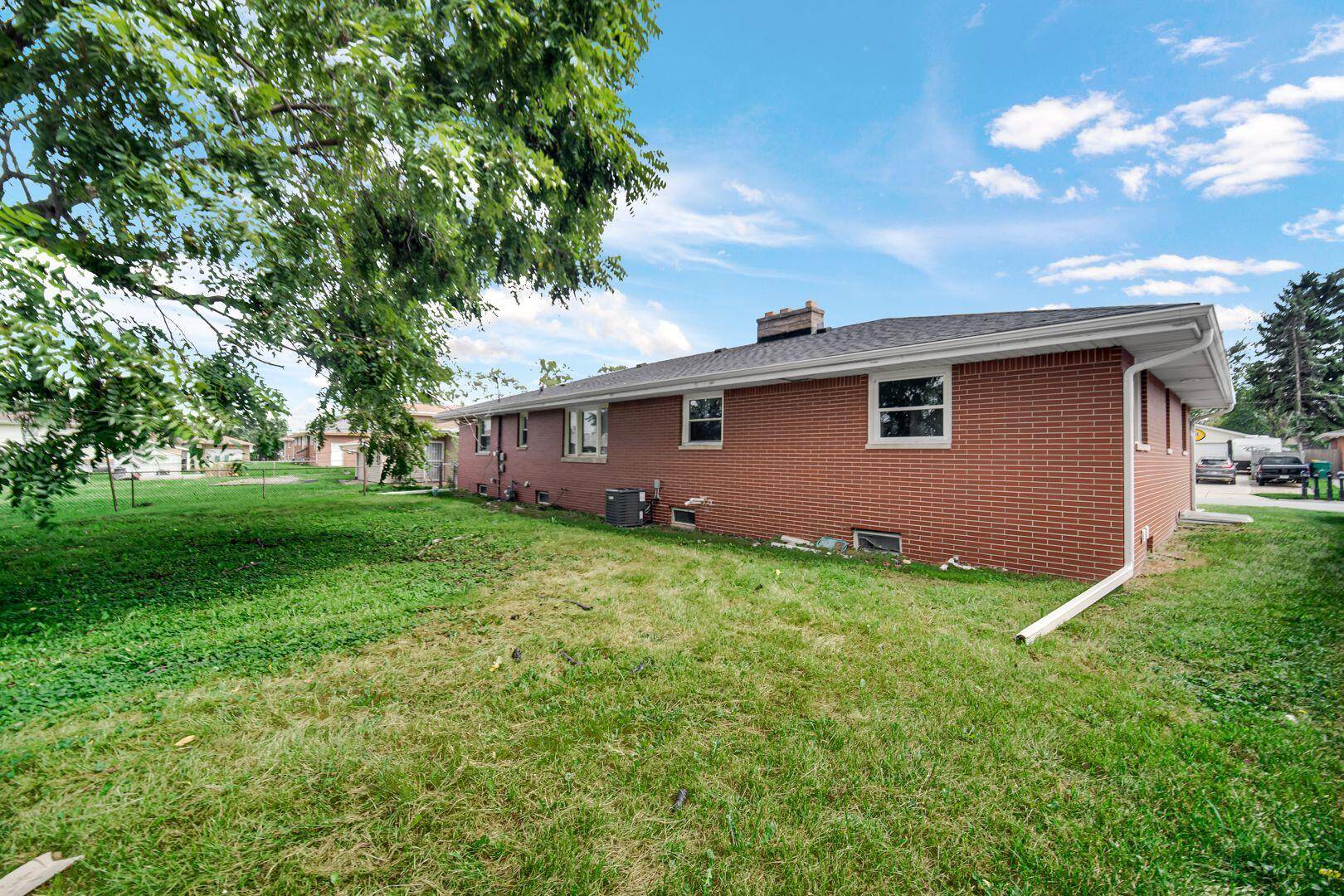 5520 Tyler ST, Merrillville, IN 46410
