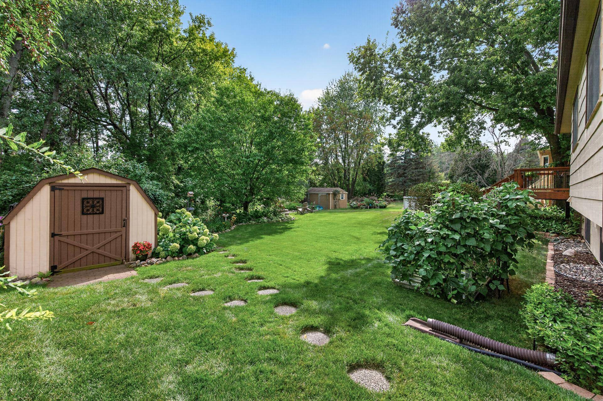 1566 Lamotte CIR, Lino Lakes, MN 55038