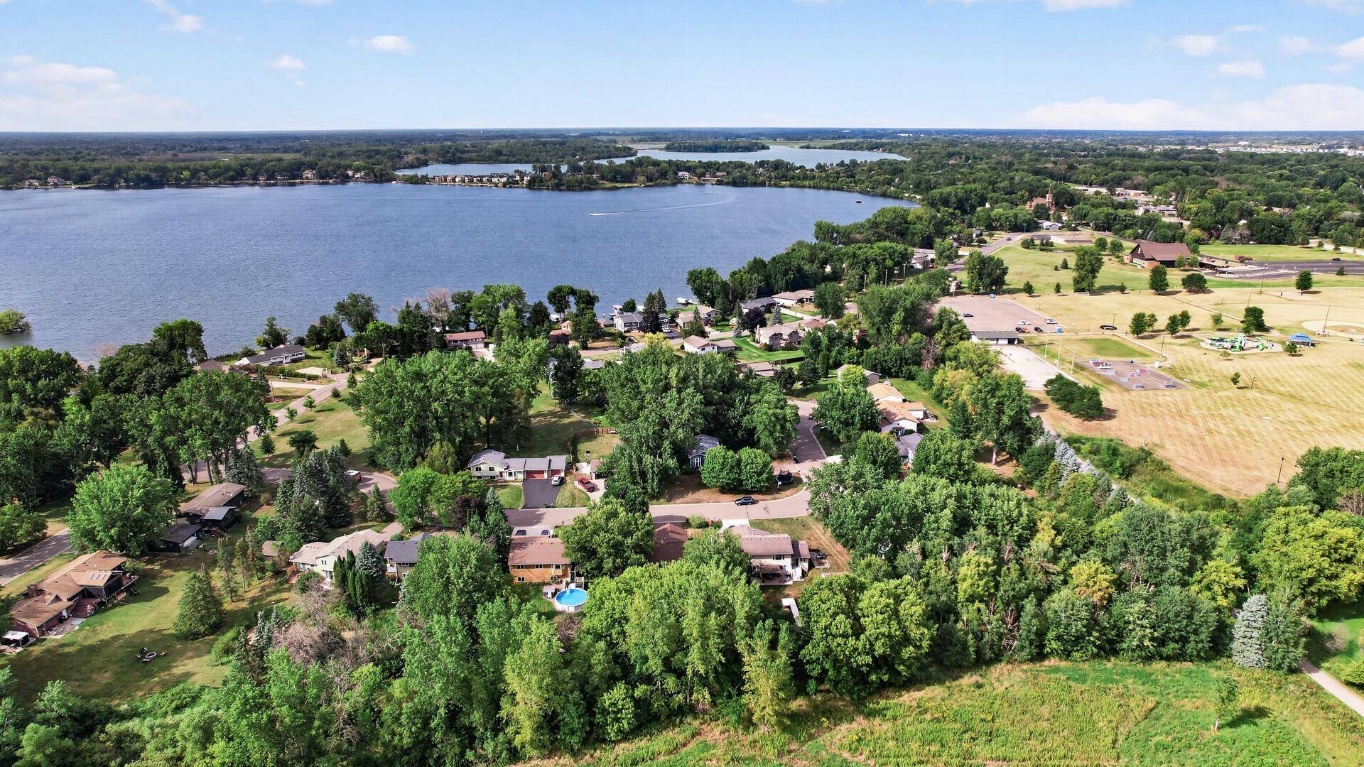 1566 Lamotte CIR, Lino Lakes, MN 55038