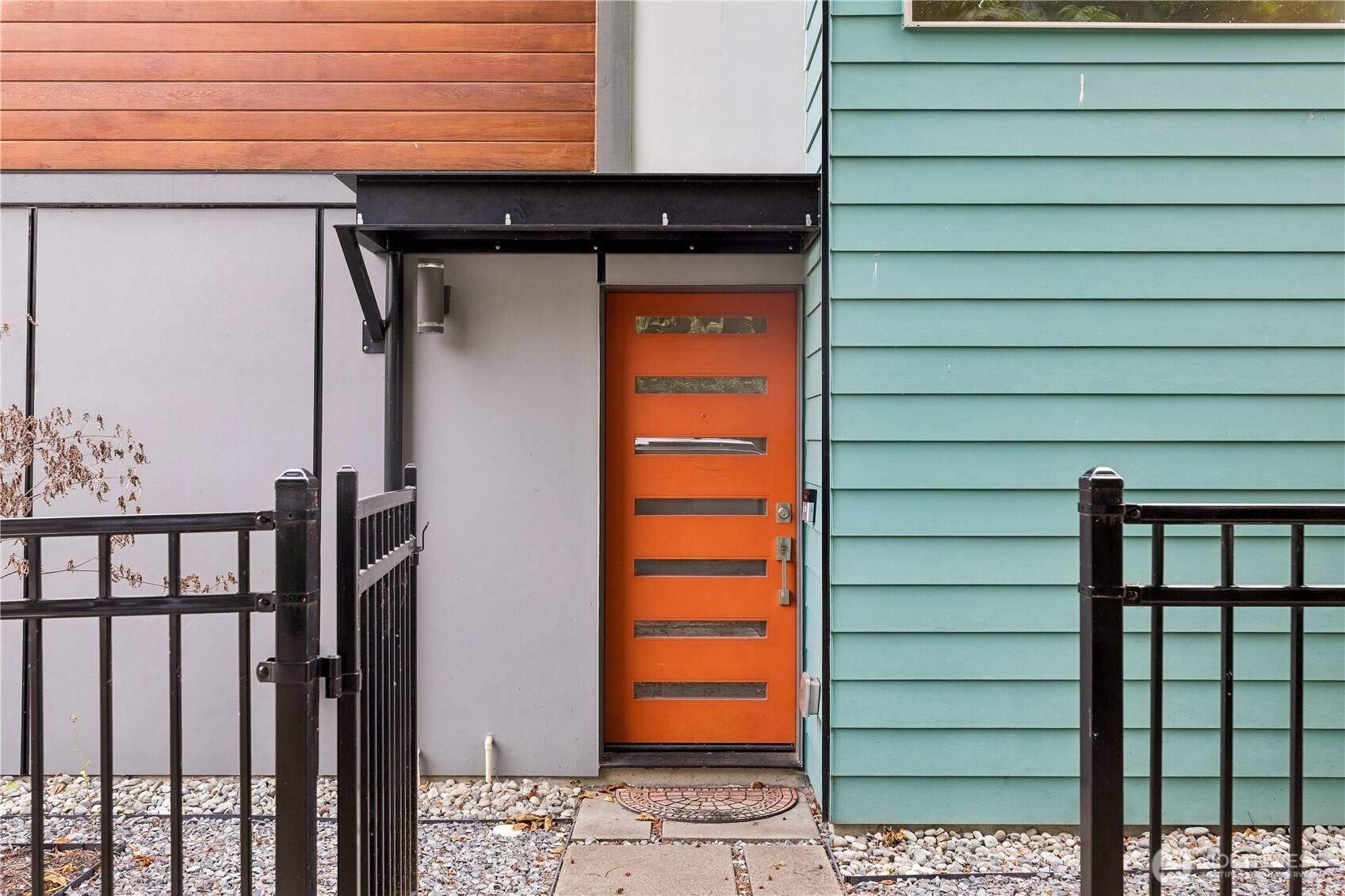 2035 A NW 62 nd ST, Seattle, WA 98107