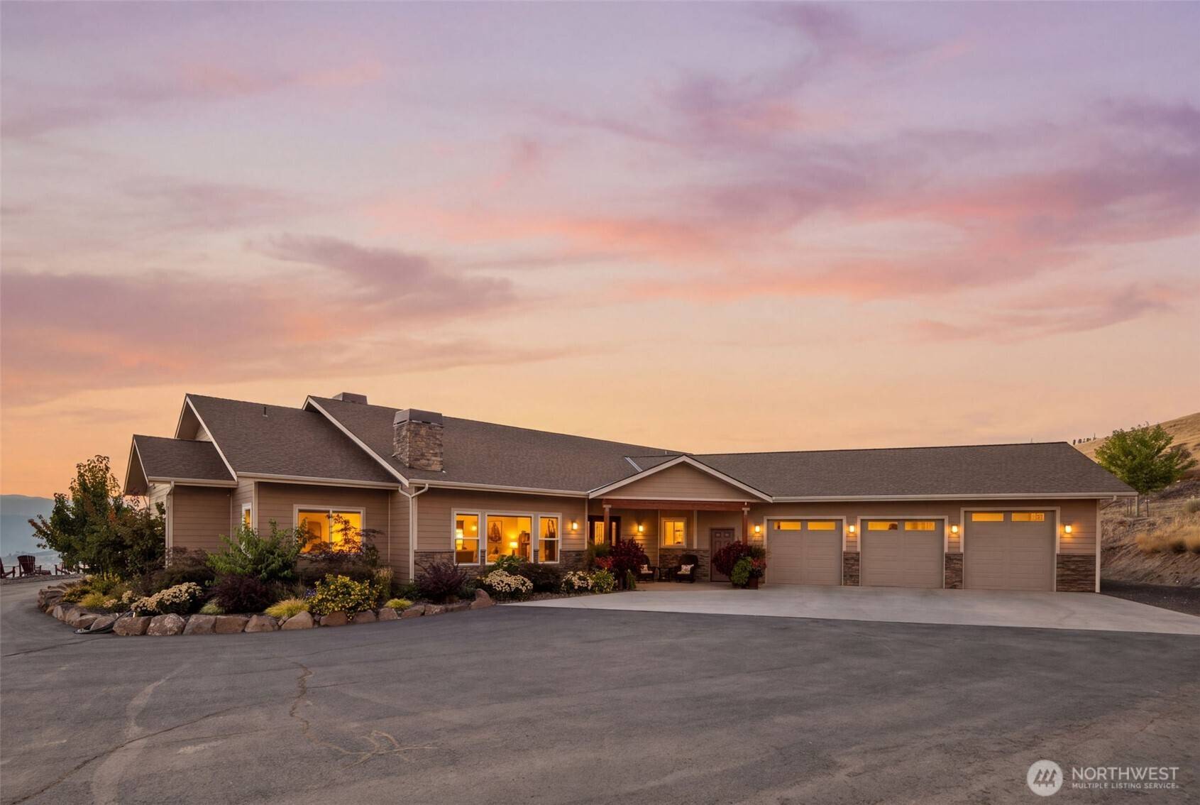 25 Sageland RD, East Wenatchee, WA 98802