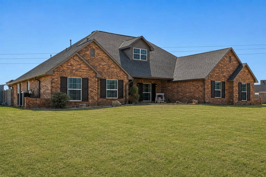 10300 Joseph WAY, Yukon, OK 73099