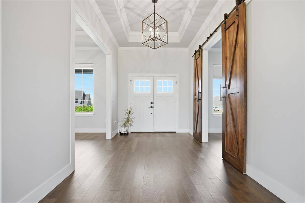 9921 Oakwood DR, Edmond, OK 73025
