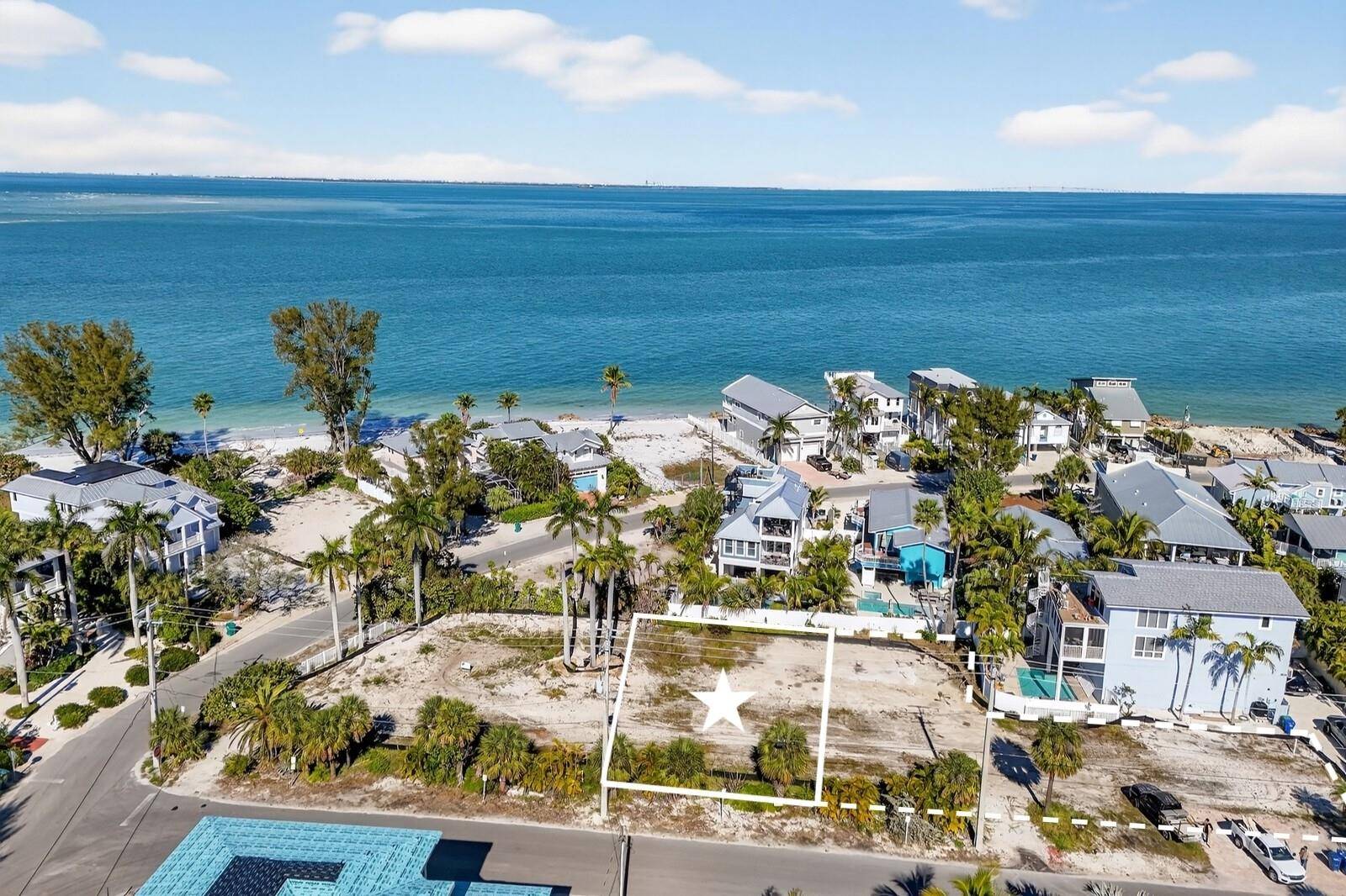 810 N BAY BLVD, Anna Maria, FL 34216