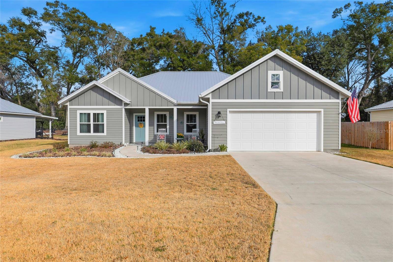 9092 MARYANN DR, Fanning Springs, FL 32693