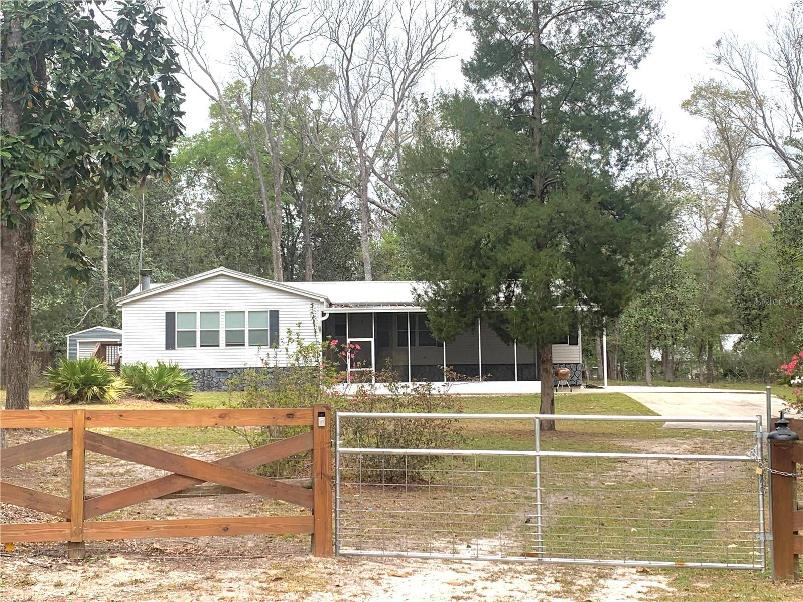 11651 NW 127 LN, Chiefland, FL 32626