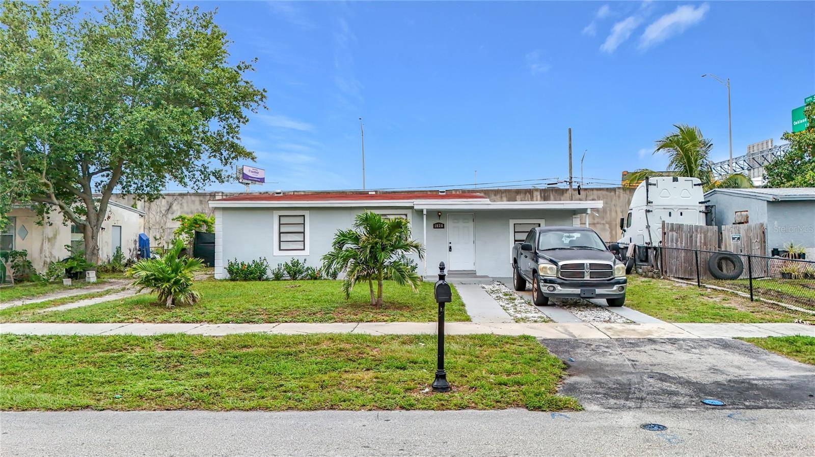 1838 LAUDERDALE MANOR DR, Fort Lauderdale, FL 33311