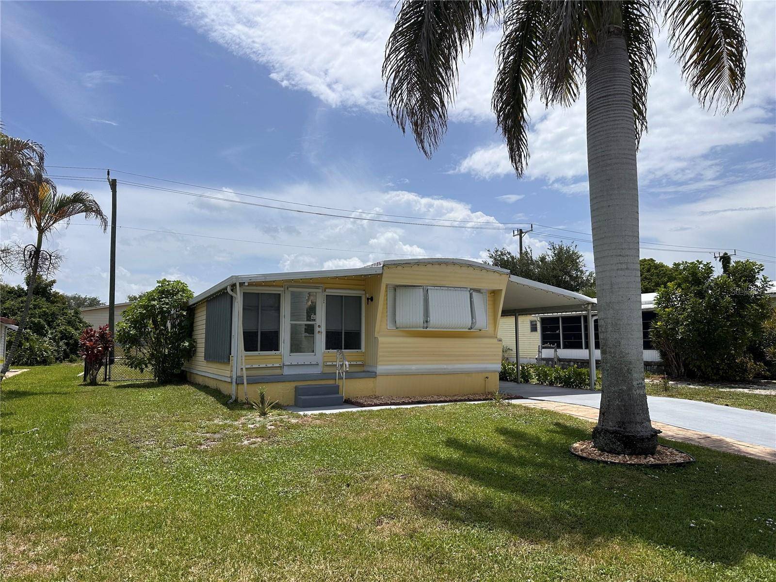 7388 SE SWAN AVE, Hobe Sound, FL 33455