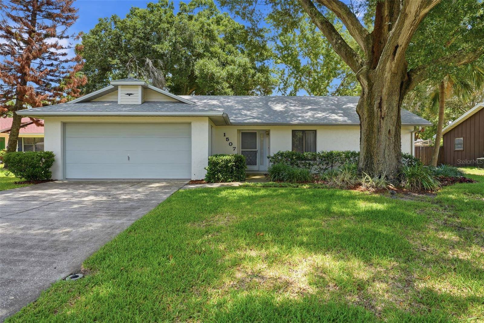 1507 BLACKBERRY CT, Eustis, FL 32726