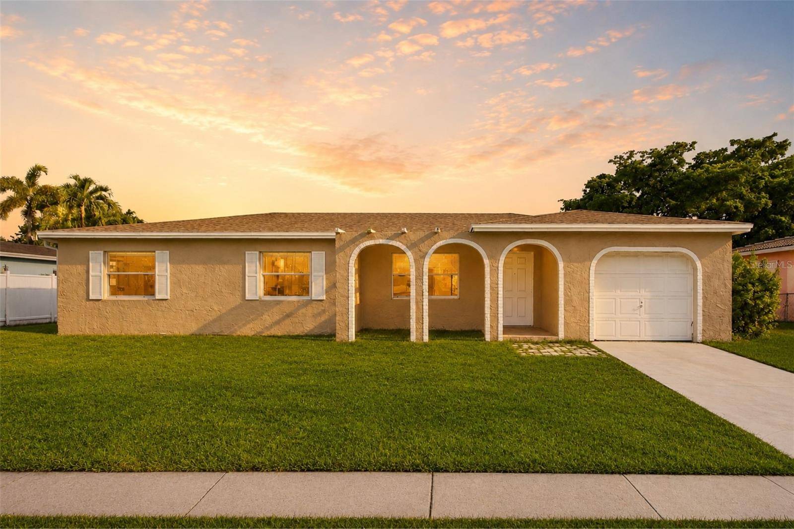 10894 GRANITE ST, Boca Raton, FL 33428