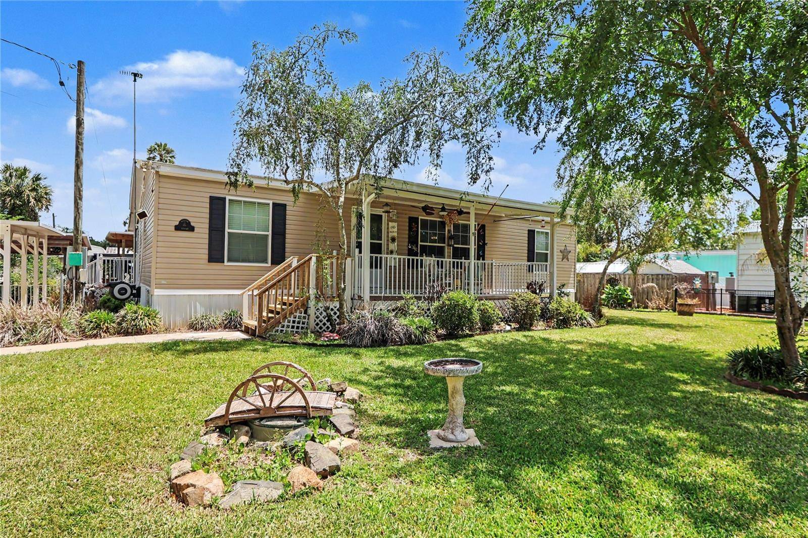56348 MAPLE RD, Astor, FL 32102