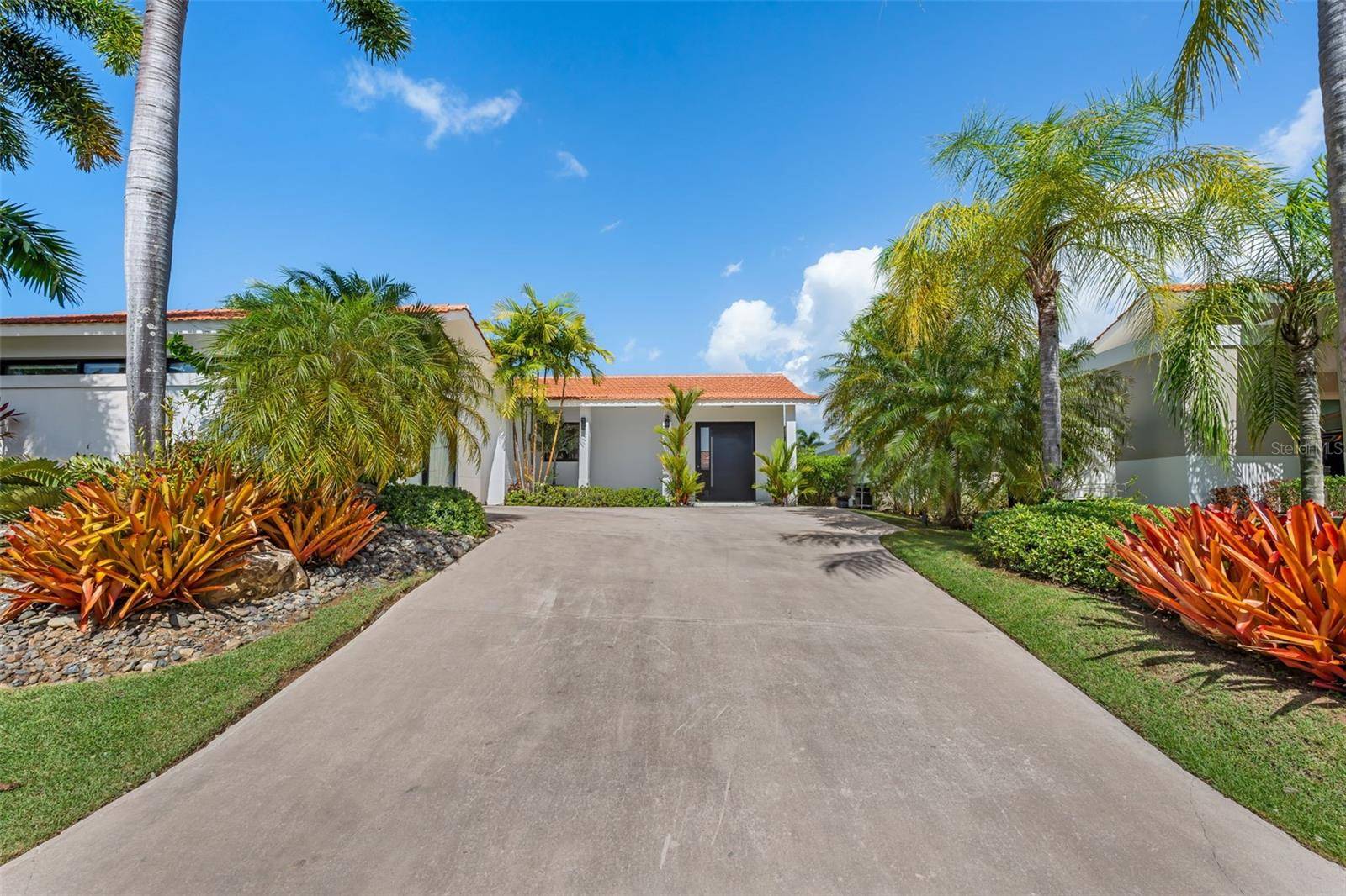 398 CAMINO JOBANES, Dorado, PR 00646