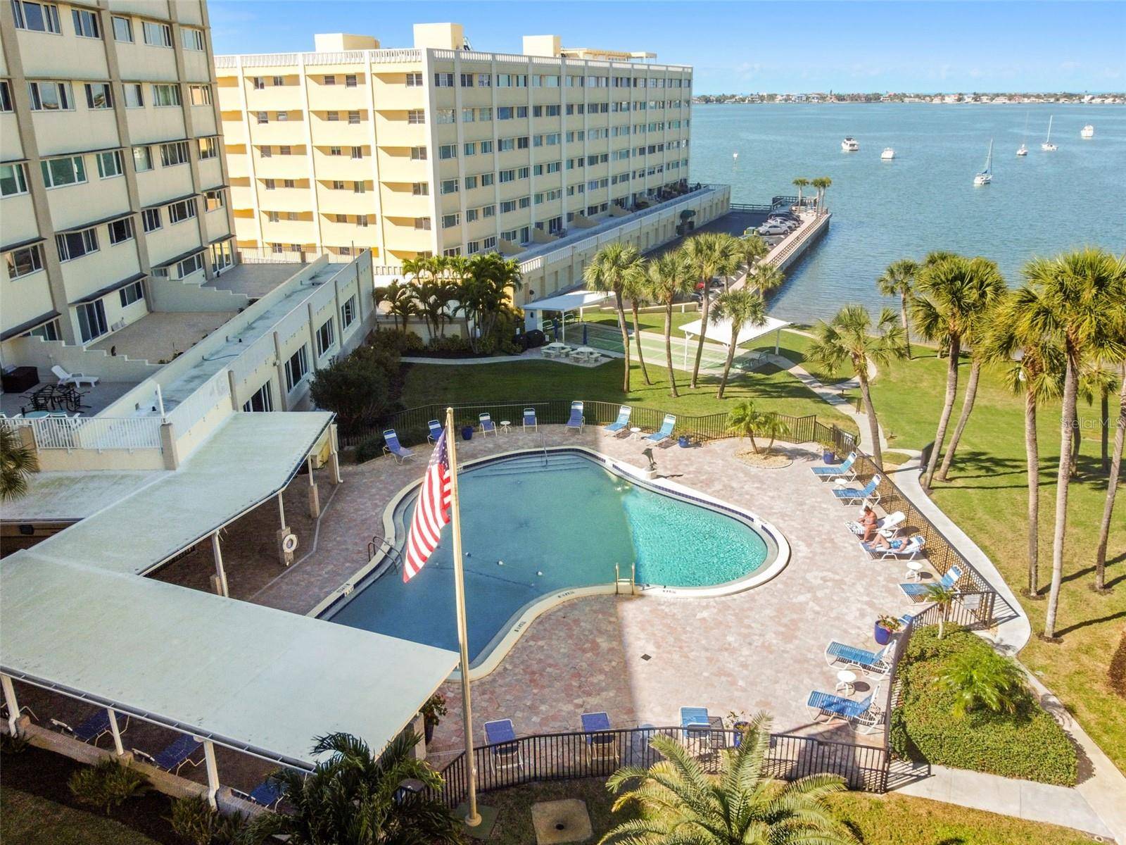 100 BLUFF VIEW DR #607A, Belleair Bluffs, FL 33770