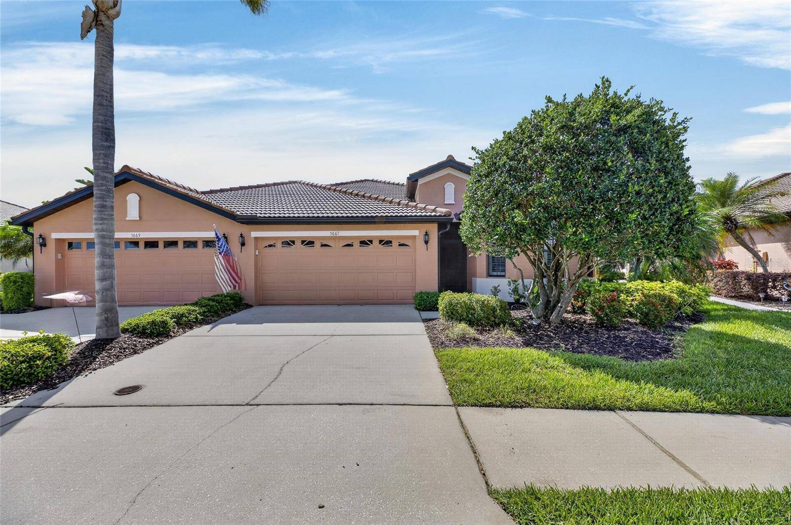 5667 SUNSET FALLS DR, Apollo Beach, FL 33572