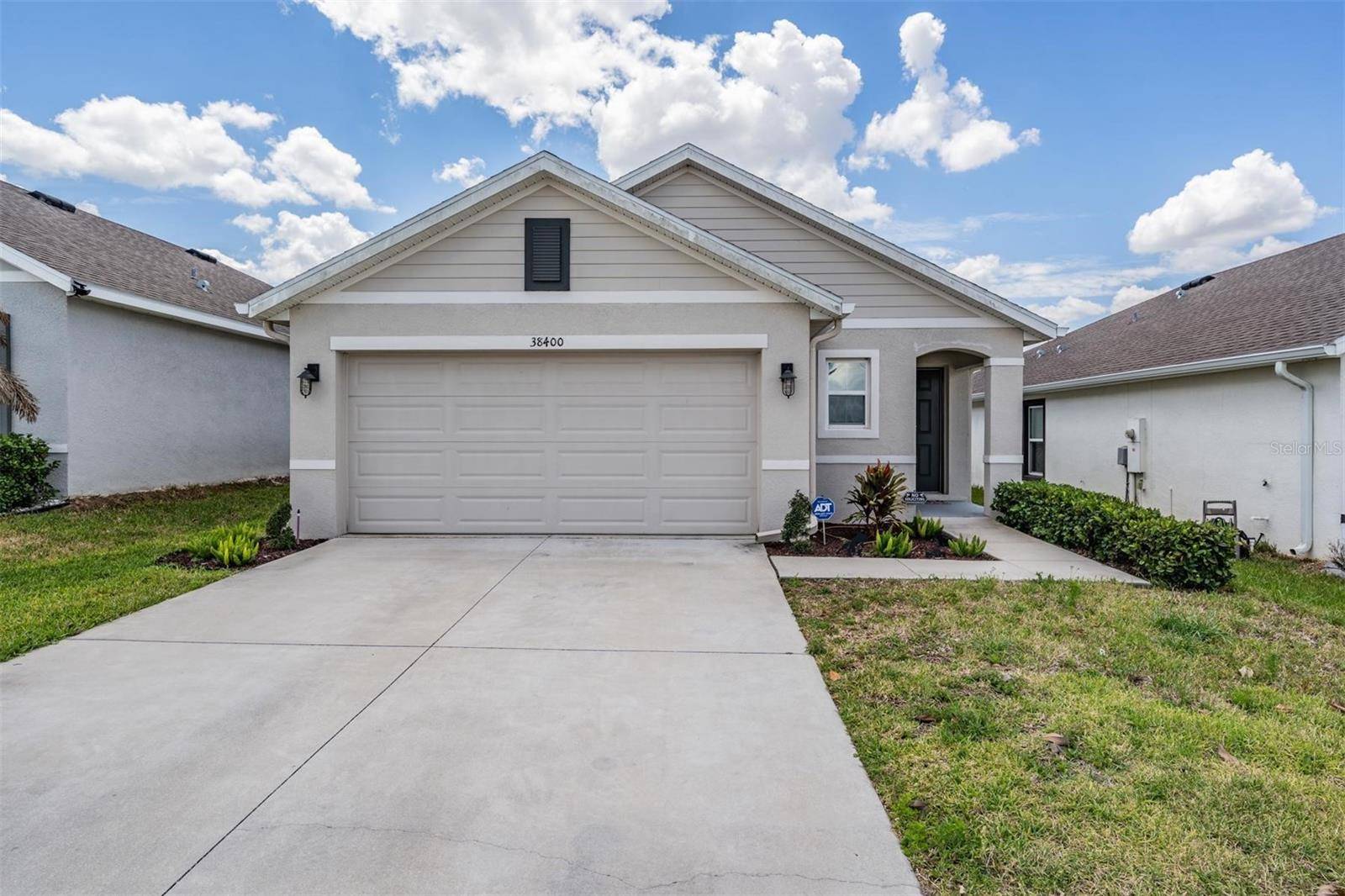 38400 SONNET LANDING AVE, Zephyrhills, FL 33540