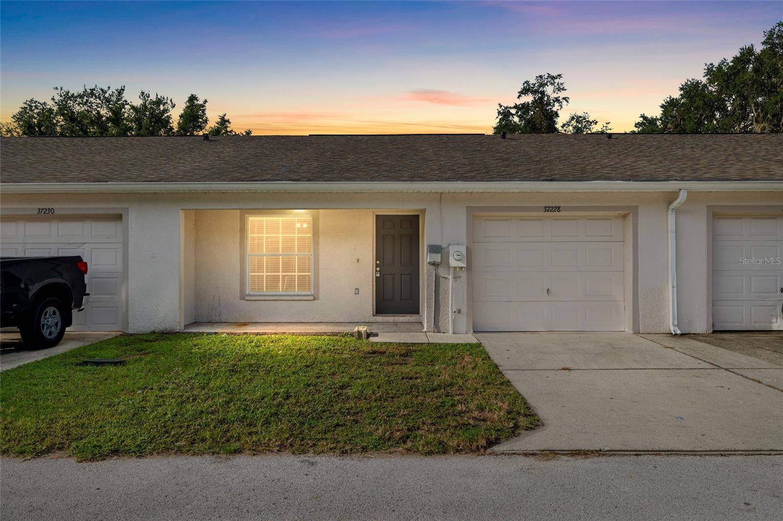 37228 GRASSY HILL LN, Dade City, FL 33525
