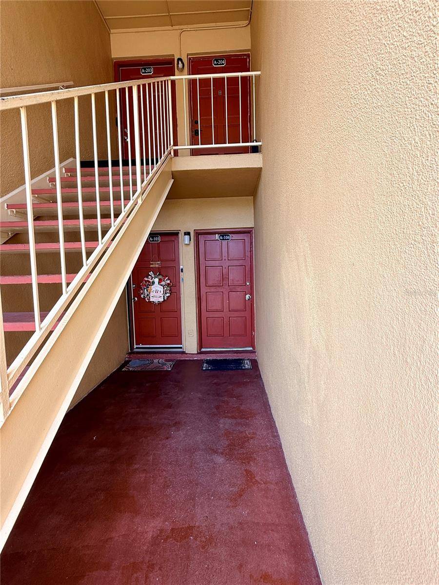 1000 LAKE OF THE WOODS BLVD #104A, Casselberry, FL 32730