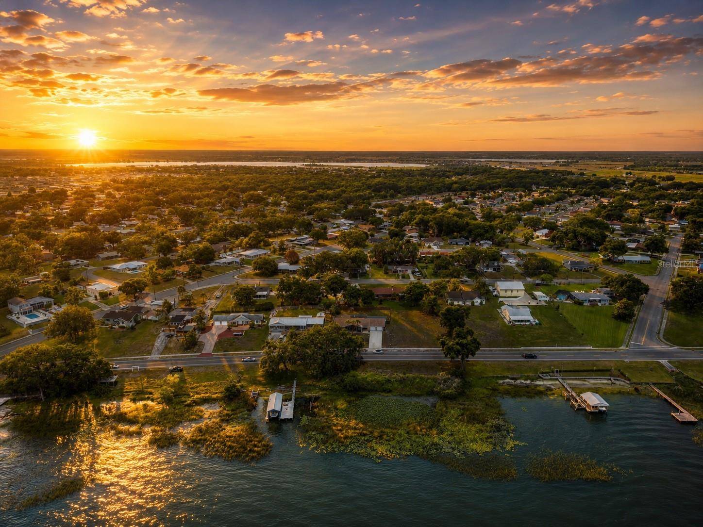 1316 LAKE ARIANA BLVD, Auburndale, FL 33823