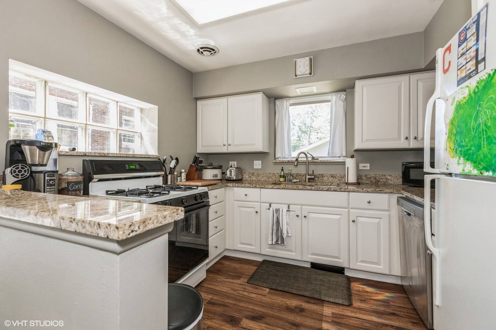 1011 W Hillgrove AVE, La Grange, IL 60525