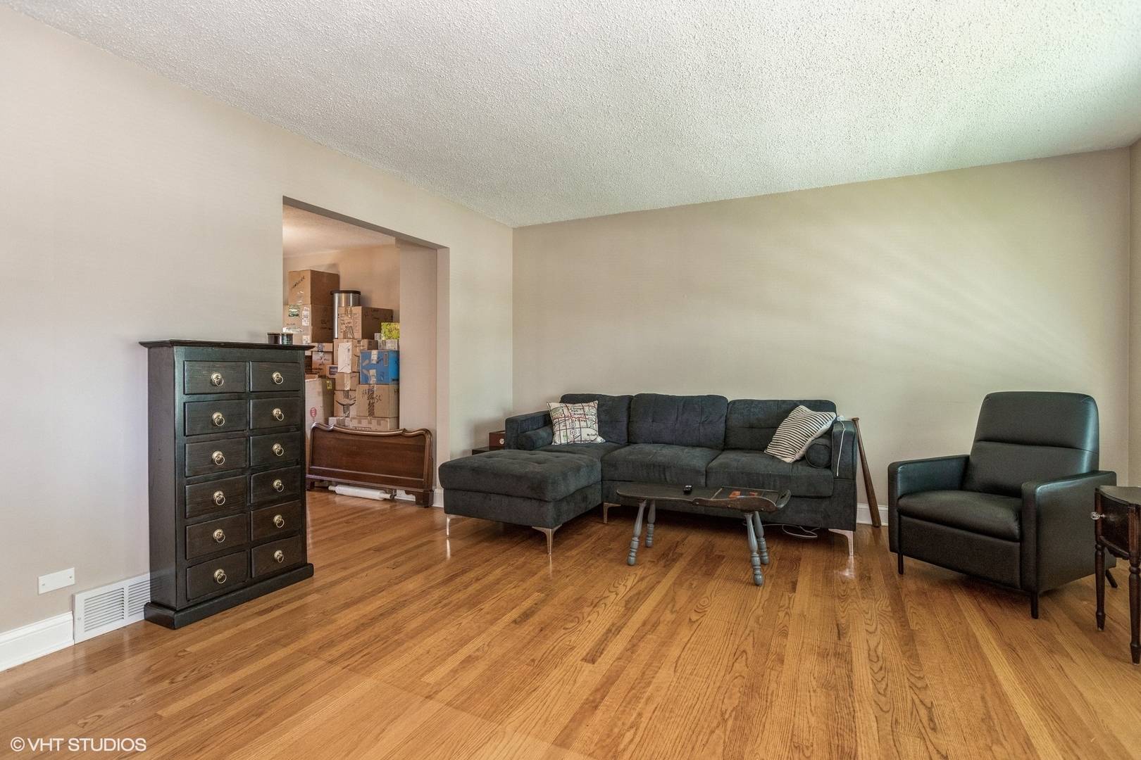 1011 W Hillgrove AVE, La Grange, IL 60525