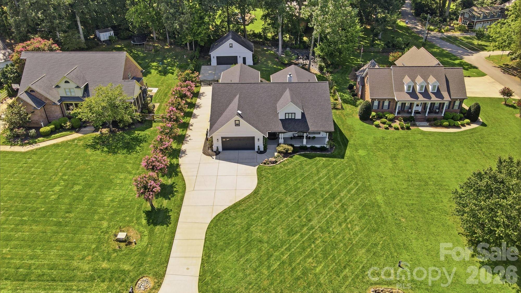 110 Henry LN, Mooresville, NC 28117