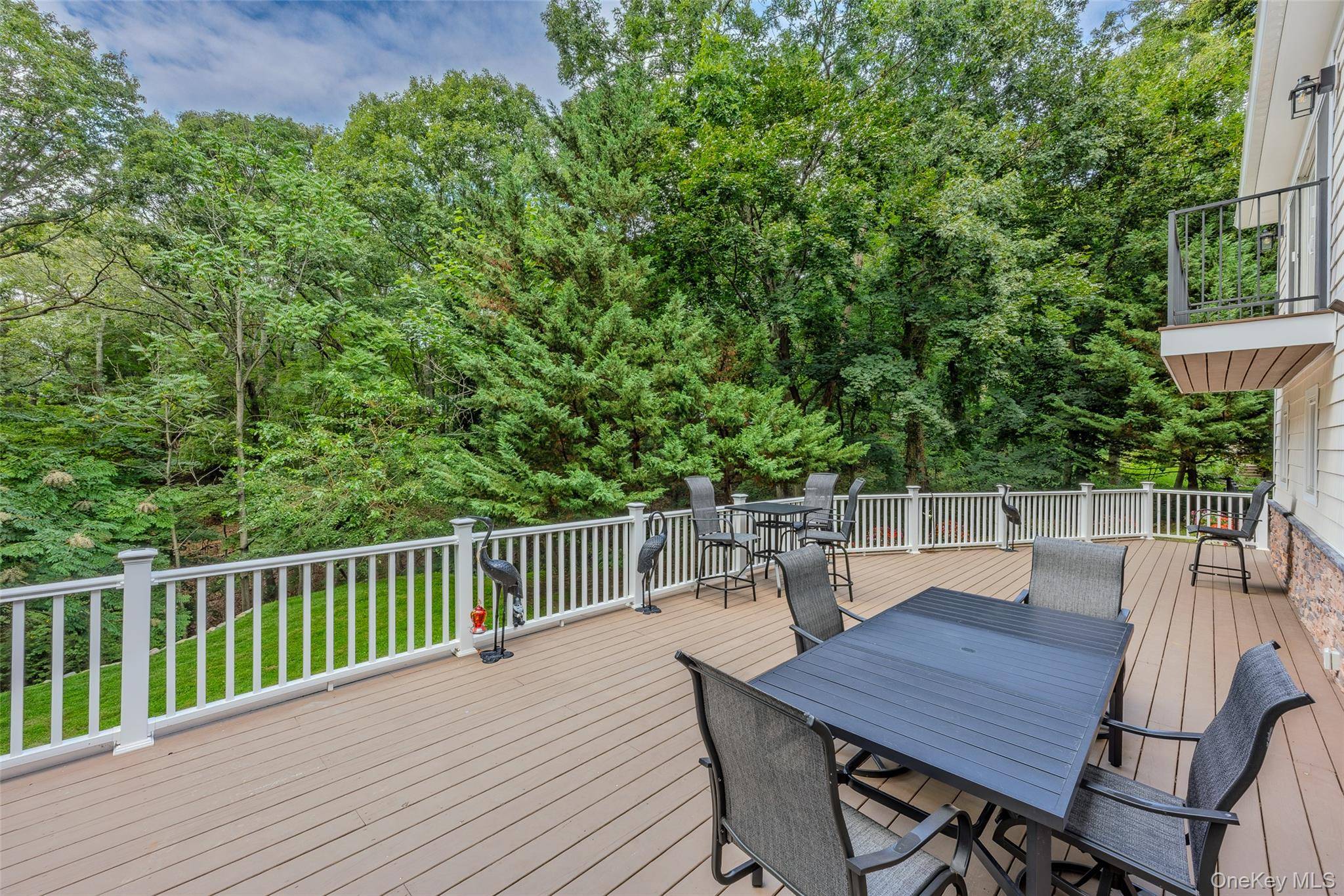 5 Buena Vista RD, Port Jefferson, NY 11777