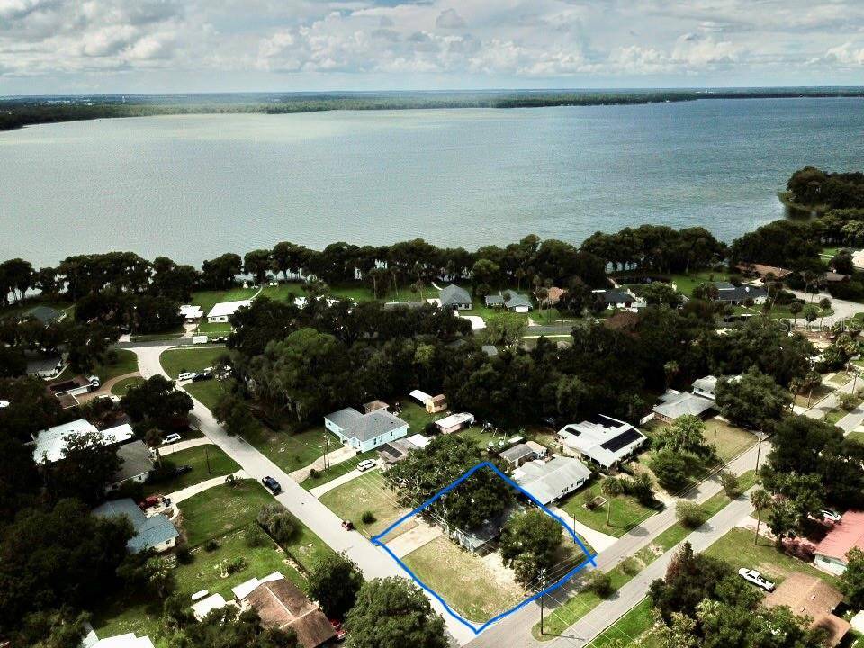 1201 ORANGE AVE, Tavares, FL 32778